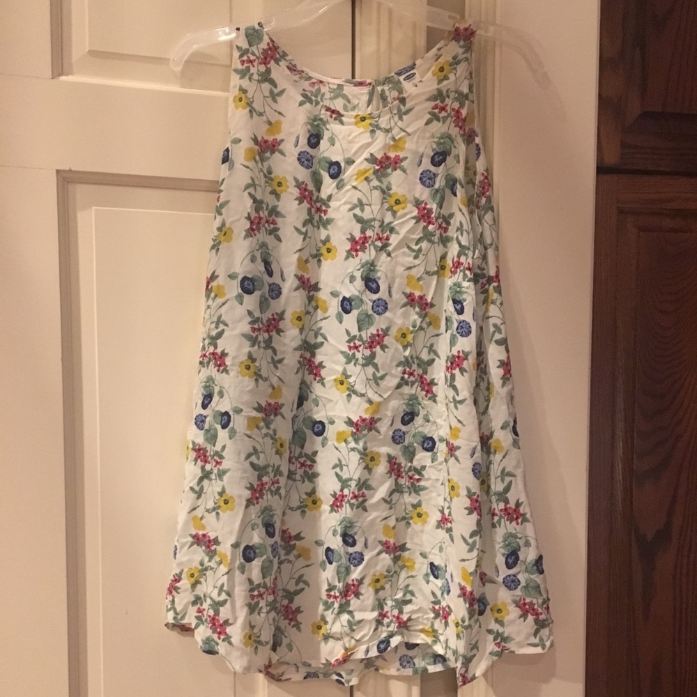 Floral sleeveless blouse